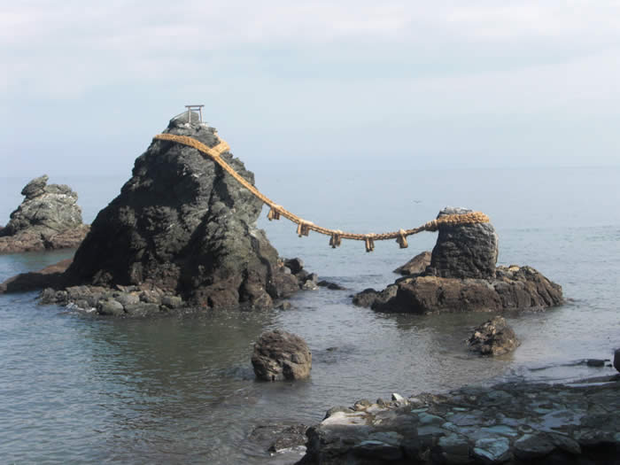 夫婦岩