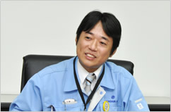社員03